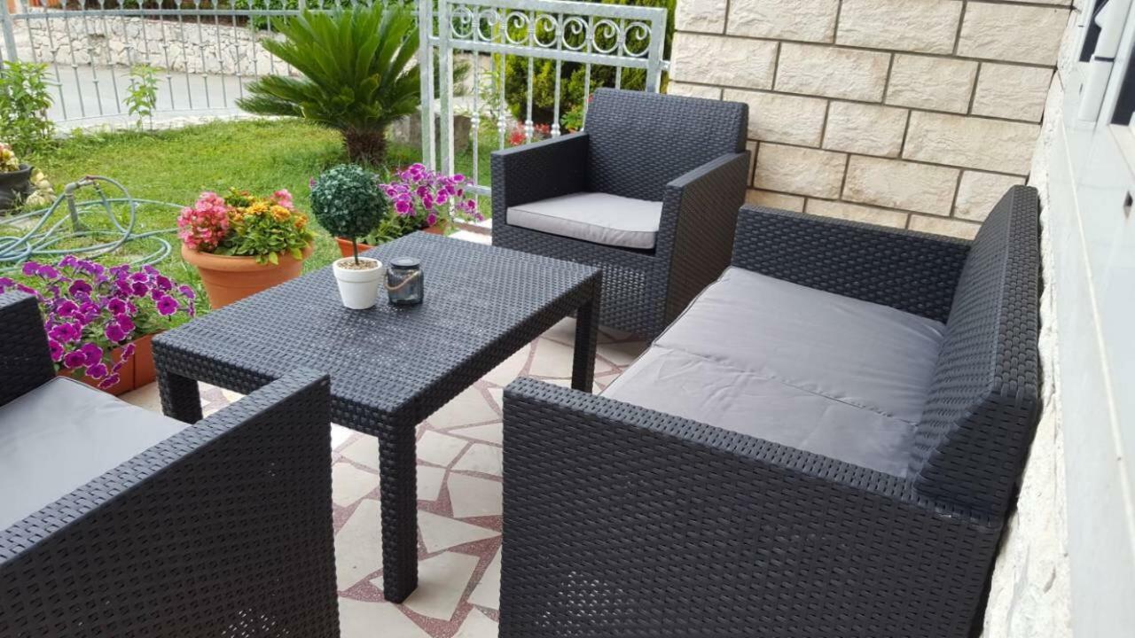 Apartman Luly Kaštela Exterior foto